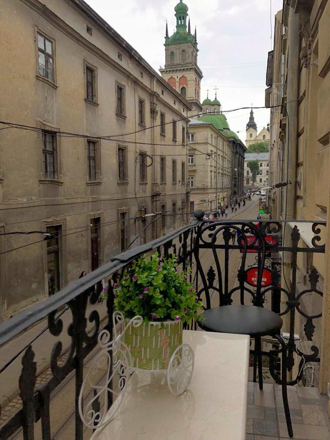 Lux Apartment Ruska Leópolis Exterior foto